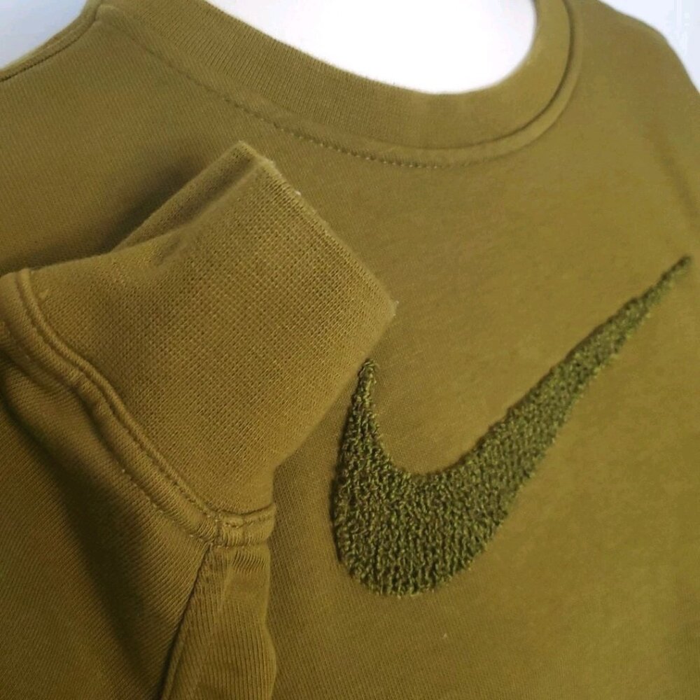 Nike Oversized Cropped Long Sleeve Crew Neck Sweatshirt Olive Green Textured SzM - Picture 2 of 9